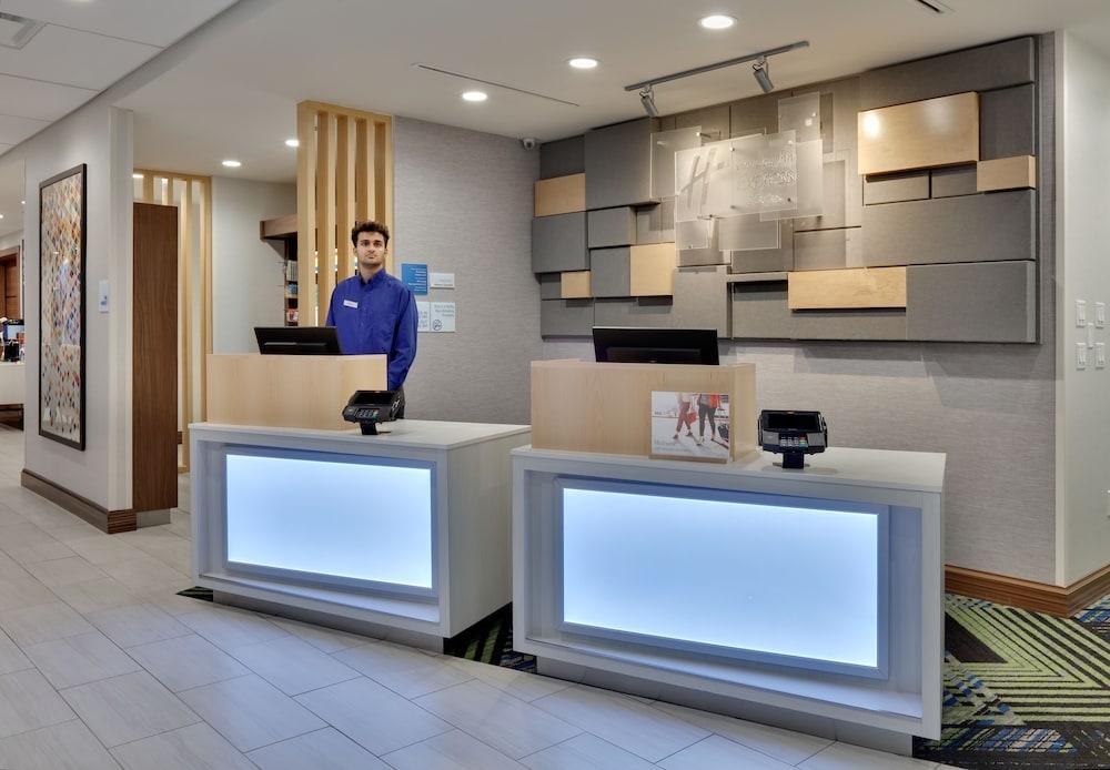 Express & Worth North - Northlake By Ihg Hotel